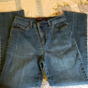 Gloria Vanderbilt 8P jeans